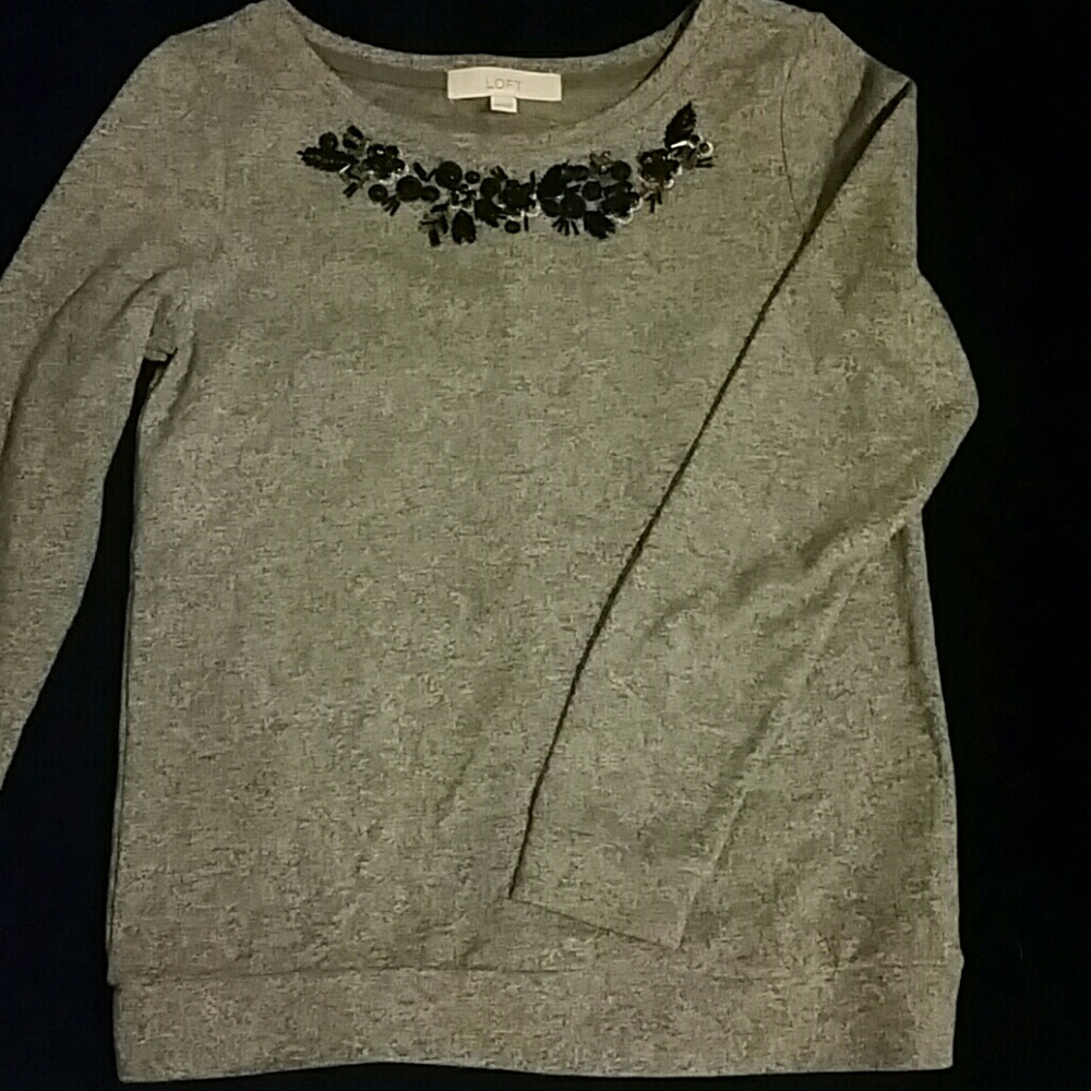 Pullover sweater