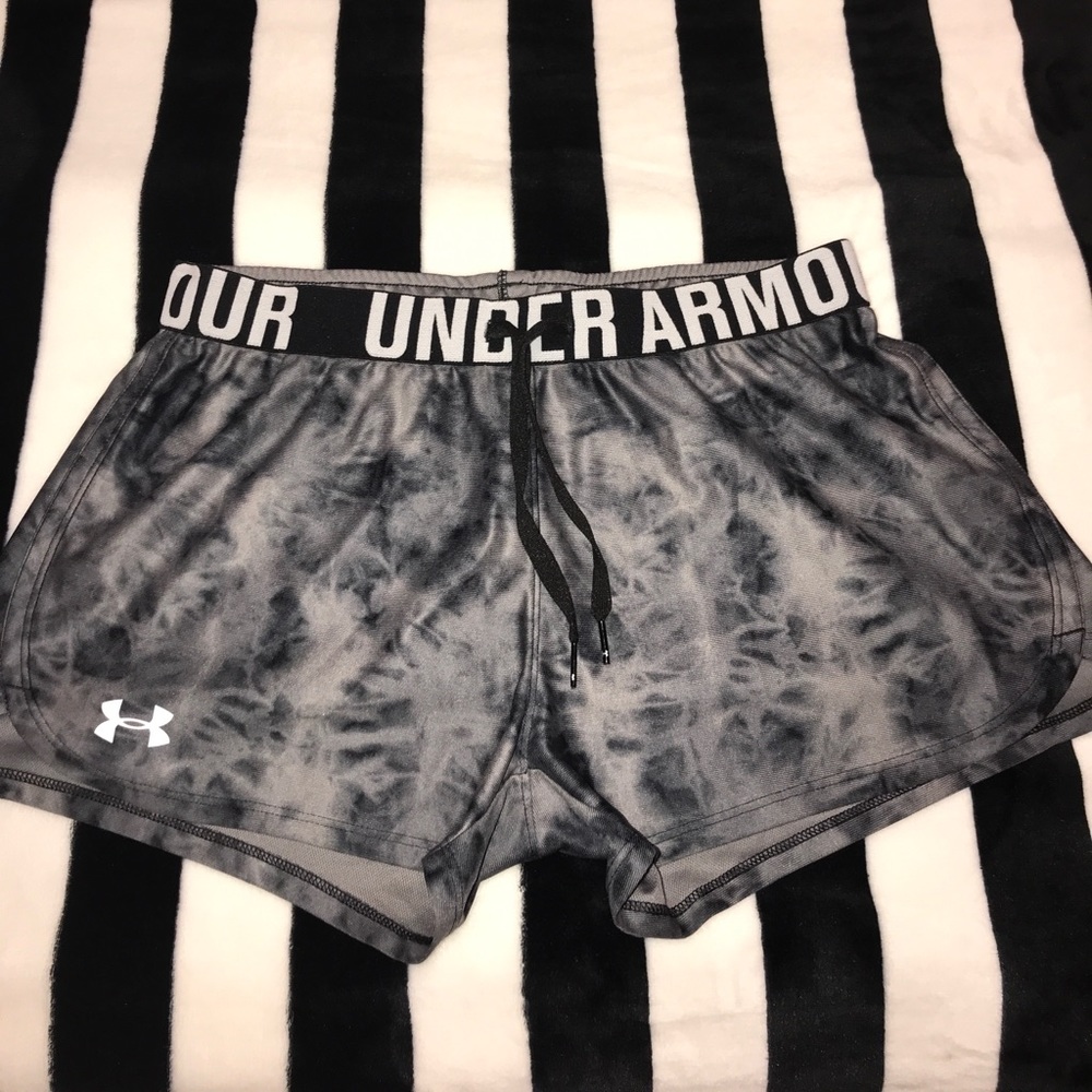 UNDER ARMOUR XS LOOSE FIT SHORTS - Picture 2 of 4