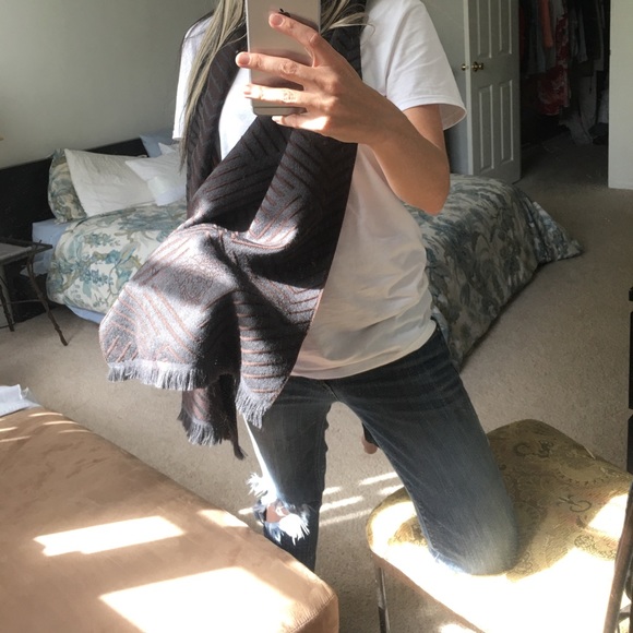 Beautiful Versace Scarf - Picture 2 of 4