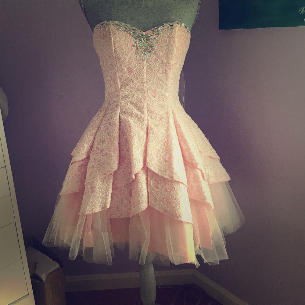 Masquerade short modern gown in pink/ivory lace