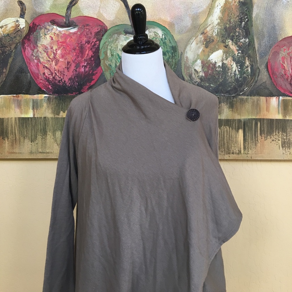 Long sleeve wrap