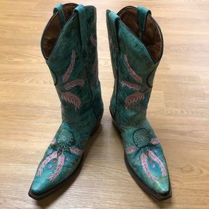 Beautiful Cowboy Pro boots. Women's size 8 1/2