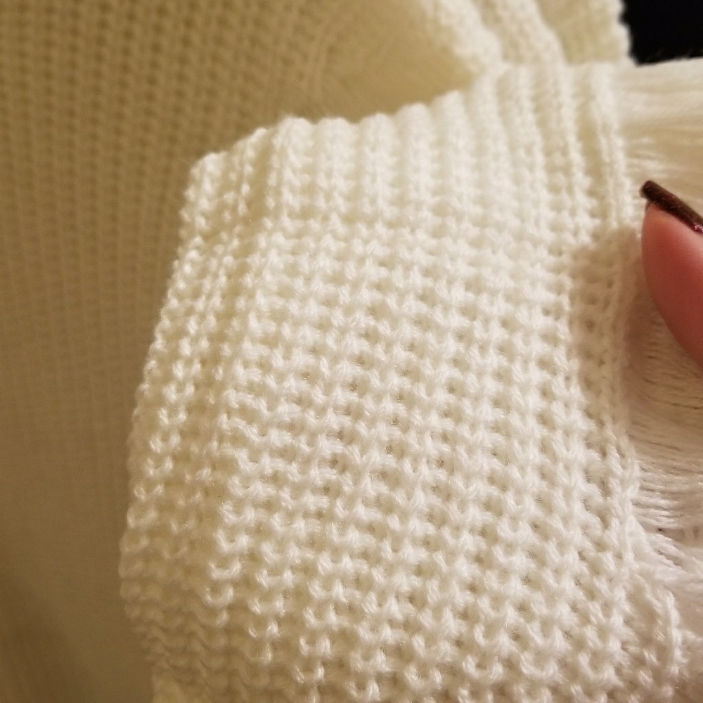 Chunky Cozy Hi-Low Sweater - Picture 6 of 8