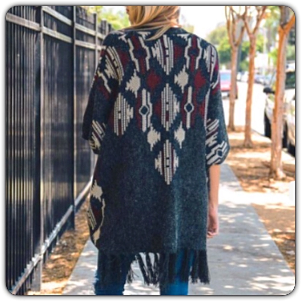 Boho Ruana Kimono Cardi Wrap Poncho Armholes O/S - Picture 3 of 6