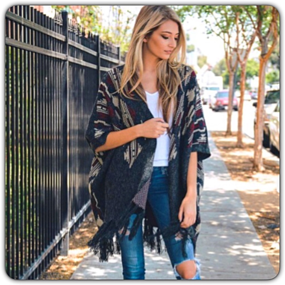 Boho Ruana Kimono Cardi Wrap Poncho Armholes O/S - Picture 4 of 6