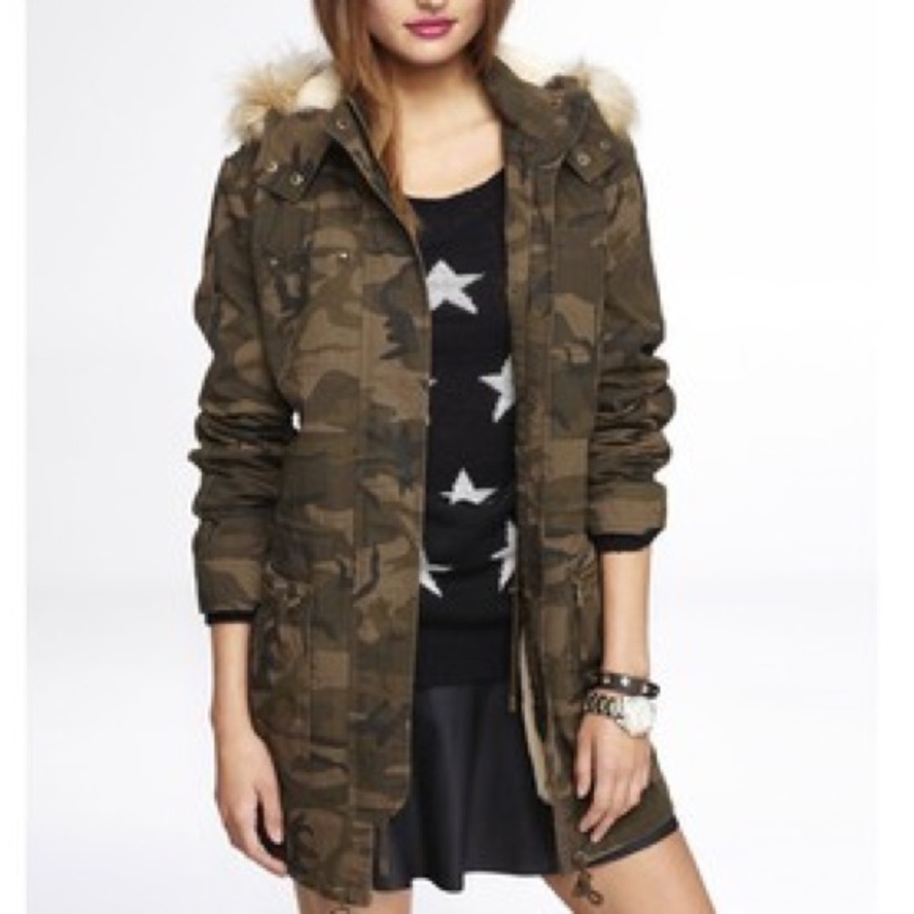 Express Faux Fur Lined Camo Parka NWOT Size Medium