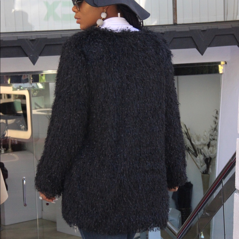 Shaggy coat black