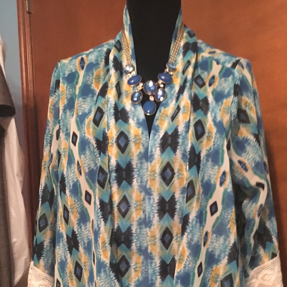 J Gee lightweight blue/multi kimono top