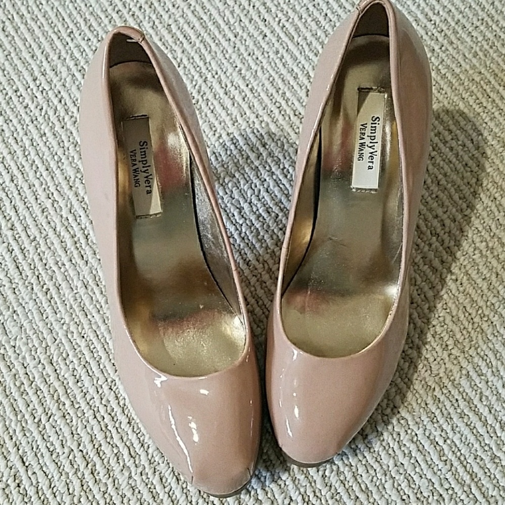 Simply Vera (Vera Wang) Hestia Pump Nude