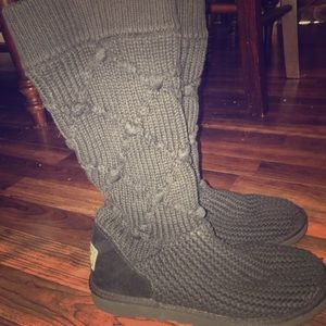 Ugg knit boots
