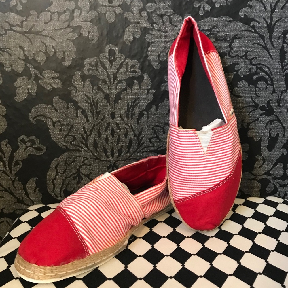 🇦🇷 Red and White Alpargata Canvas Slip on Shoe