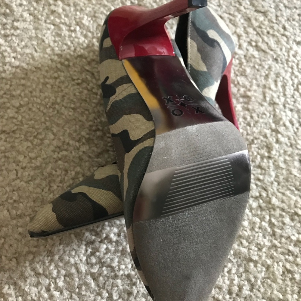 Military style red heeled pumps