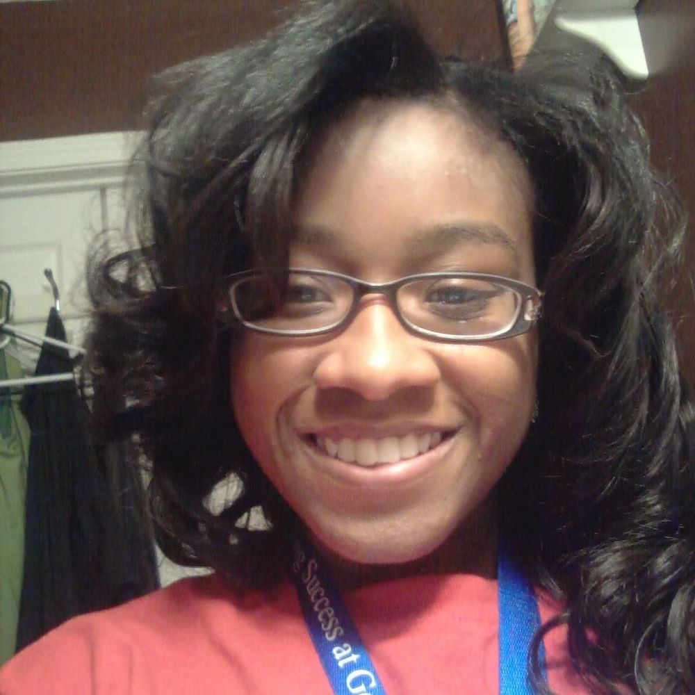 Meet your Posher, Monique