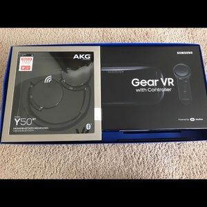 Samsung VR with headphones