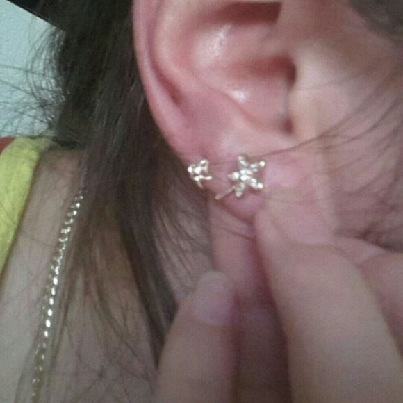 Brand New Rose Gold Color Crystal Flower Earr - Picture 4 of 5