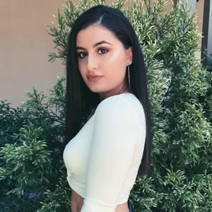 Meet your Posher, Juliana