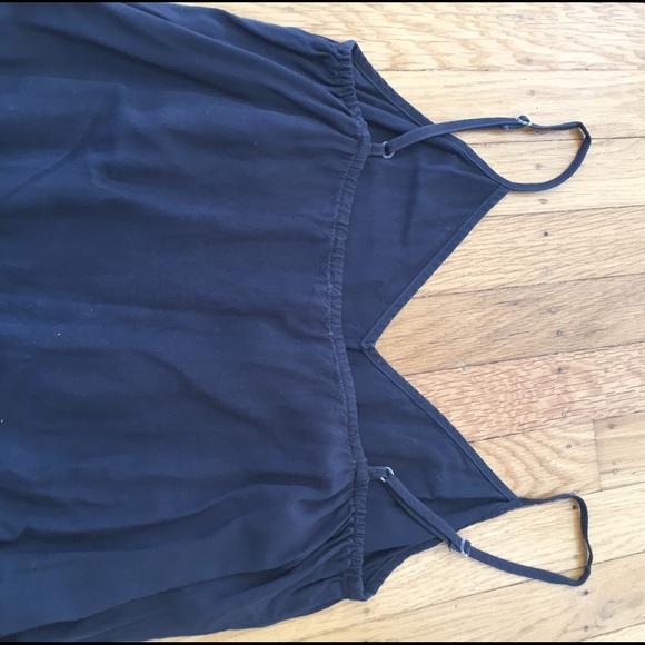 One piece - Picture 2 of 3