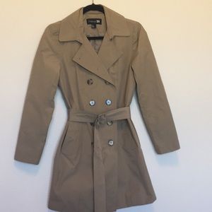 Forever 21 trench coat size small