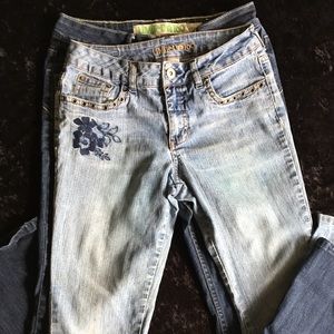 2 Pairs of Junior ladies Jeans! 👧🏼