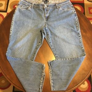 Medium Wash Avenue Jeans