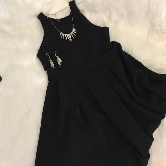 Dresses & Skirts - Dress
