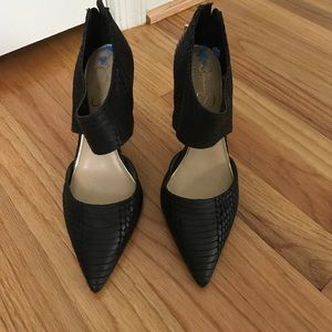Black Jessica Simpson Pumps with zip back