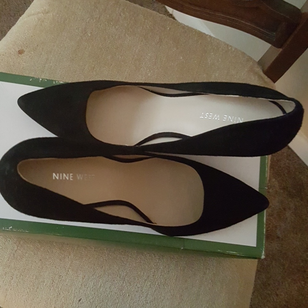 shoes - Picture 2 of 3