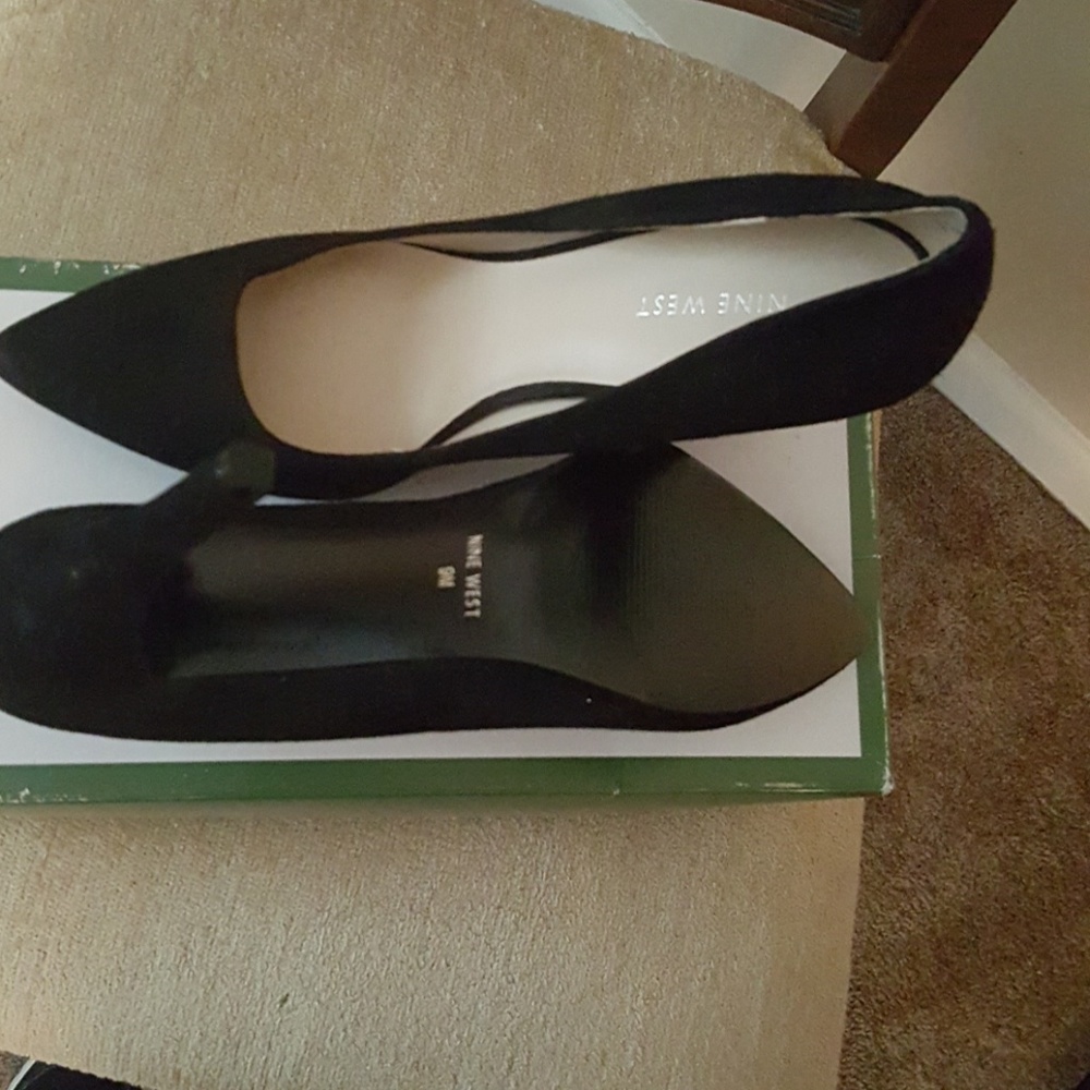 shoes - Picture 3 of 3