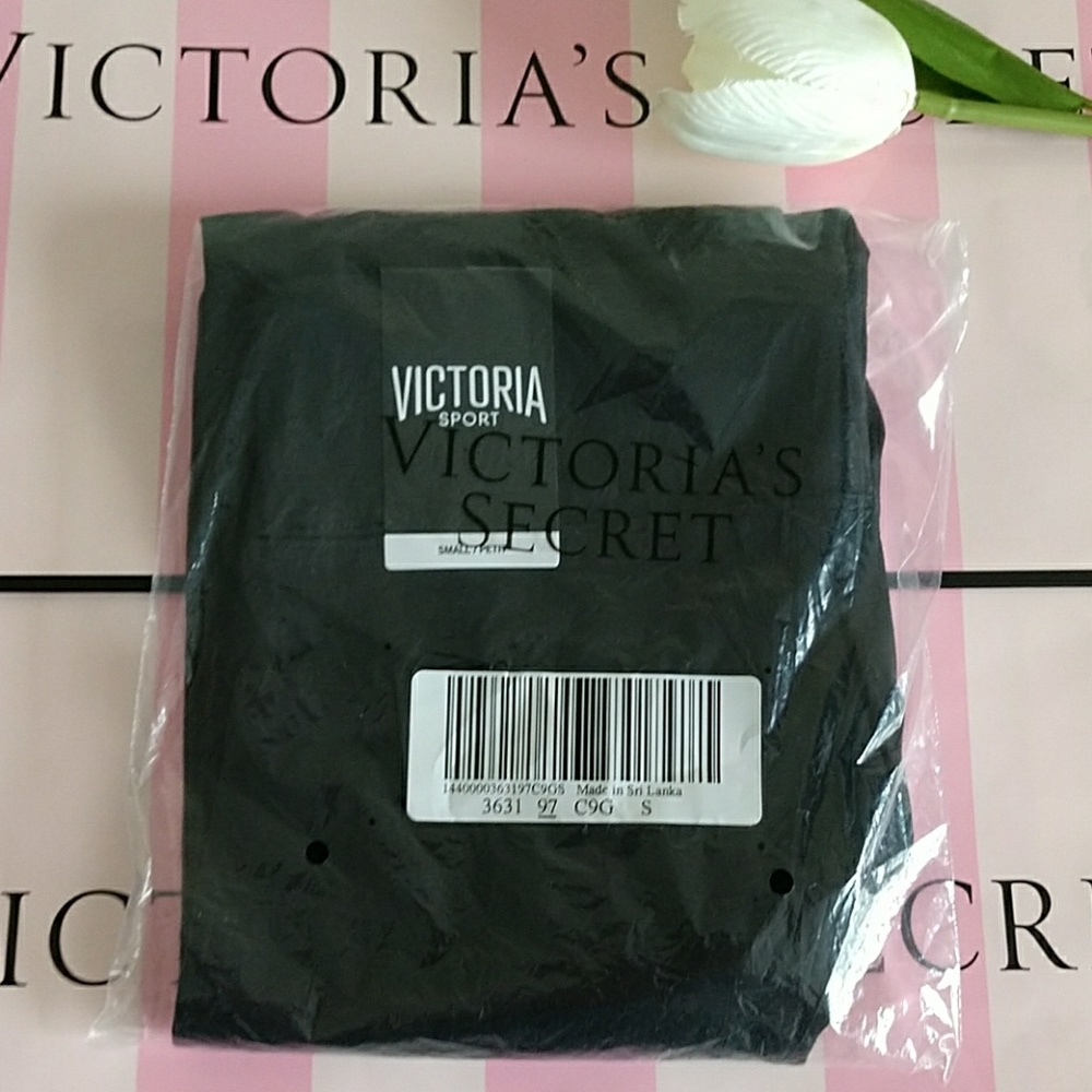 LOWEST 🌼SIZE S VICTORIA'S SECRET CAPRI - Picture 2 of 3