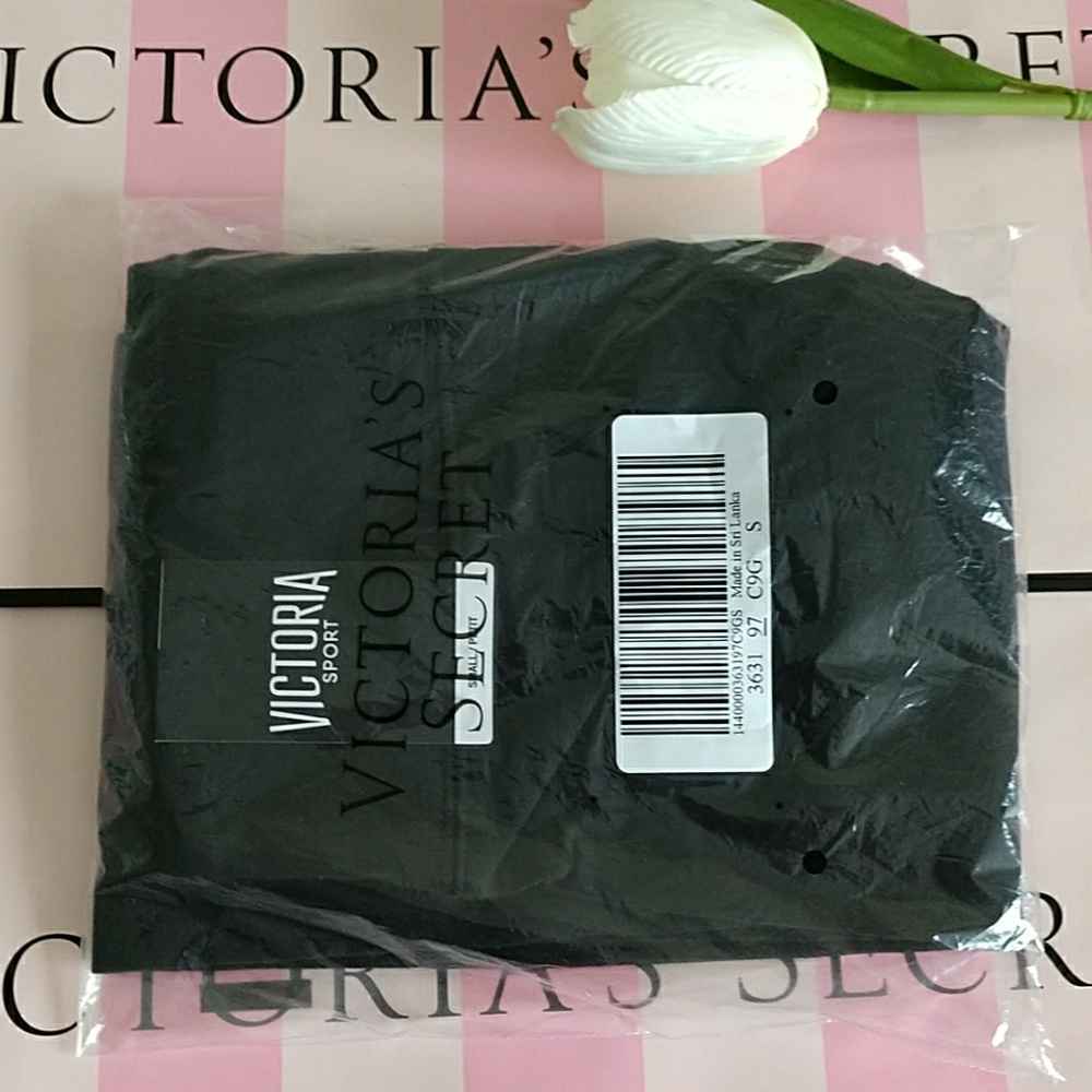 LOWEST 🌼SIZE S VICTORIA'S SECRET CAPRI - Picture 3 of 3