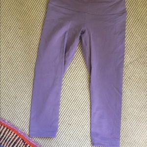 Lulu lemon capris