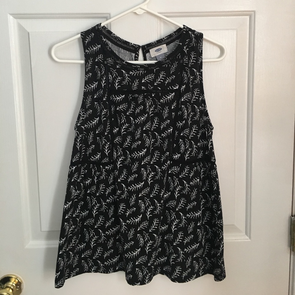 Black and white sleeveless top with keyhole back