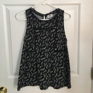 Black and white sleeveless top with keyhole back