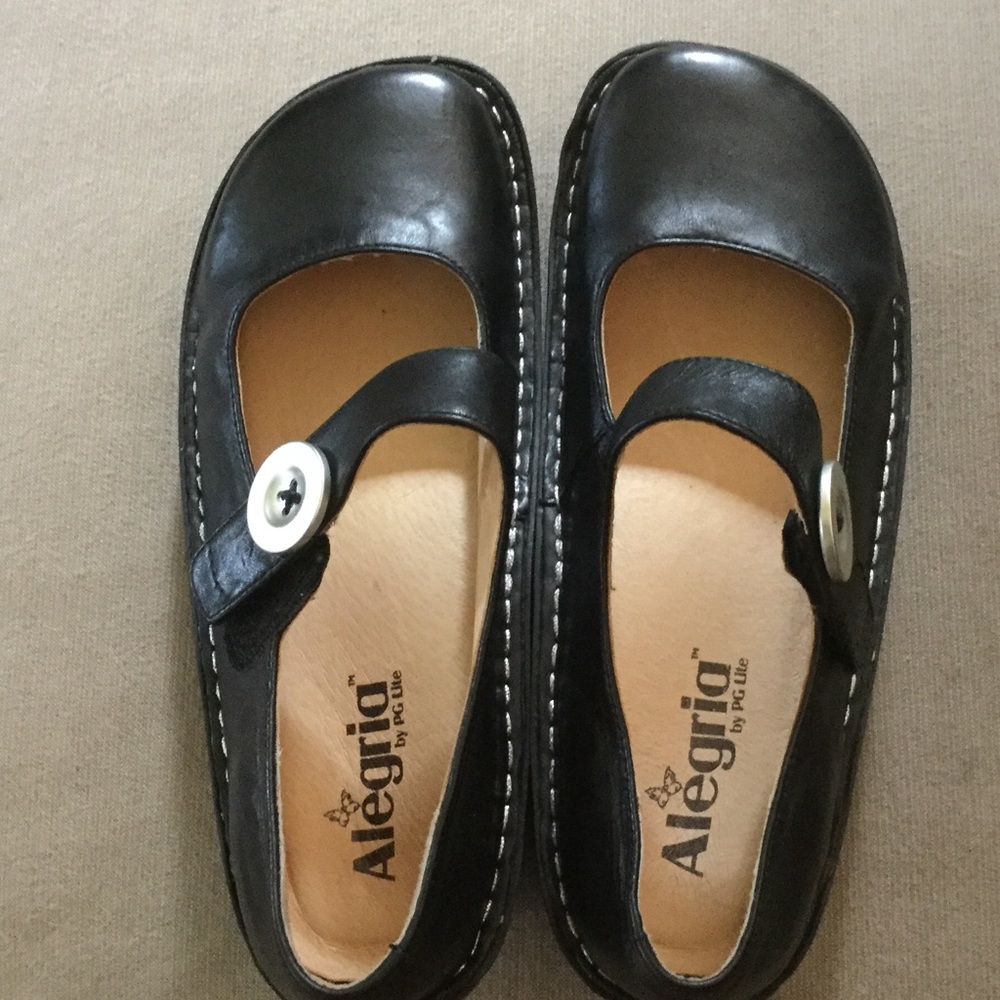 Alegria worn once!