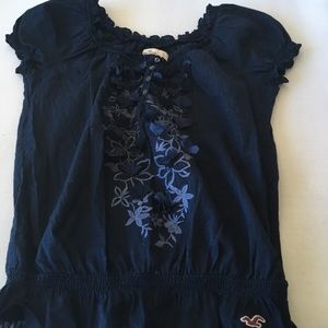 Hollister navy blue top