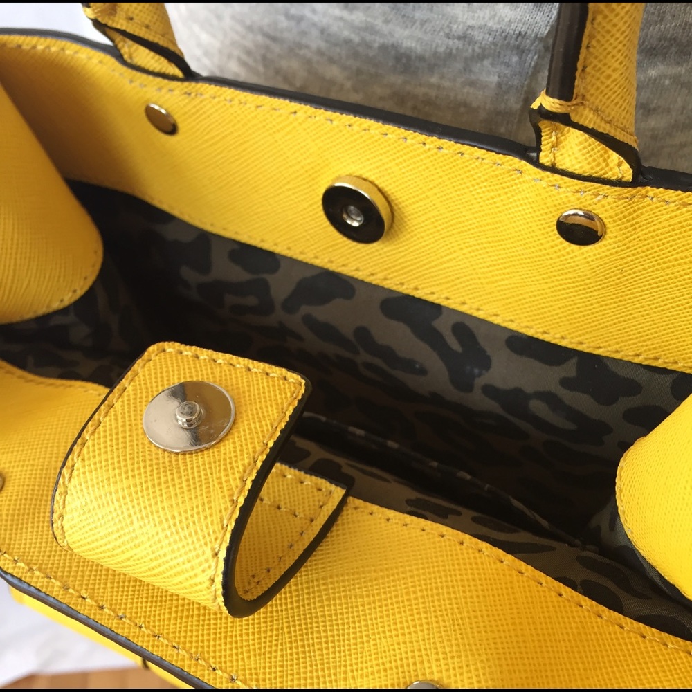 Purse - Picture 4 of 4