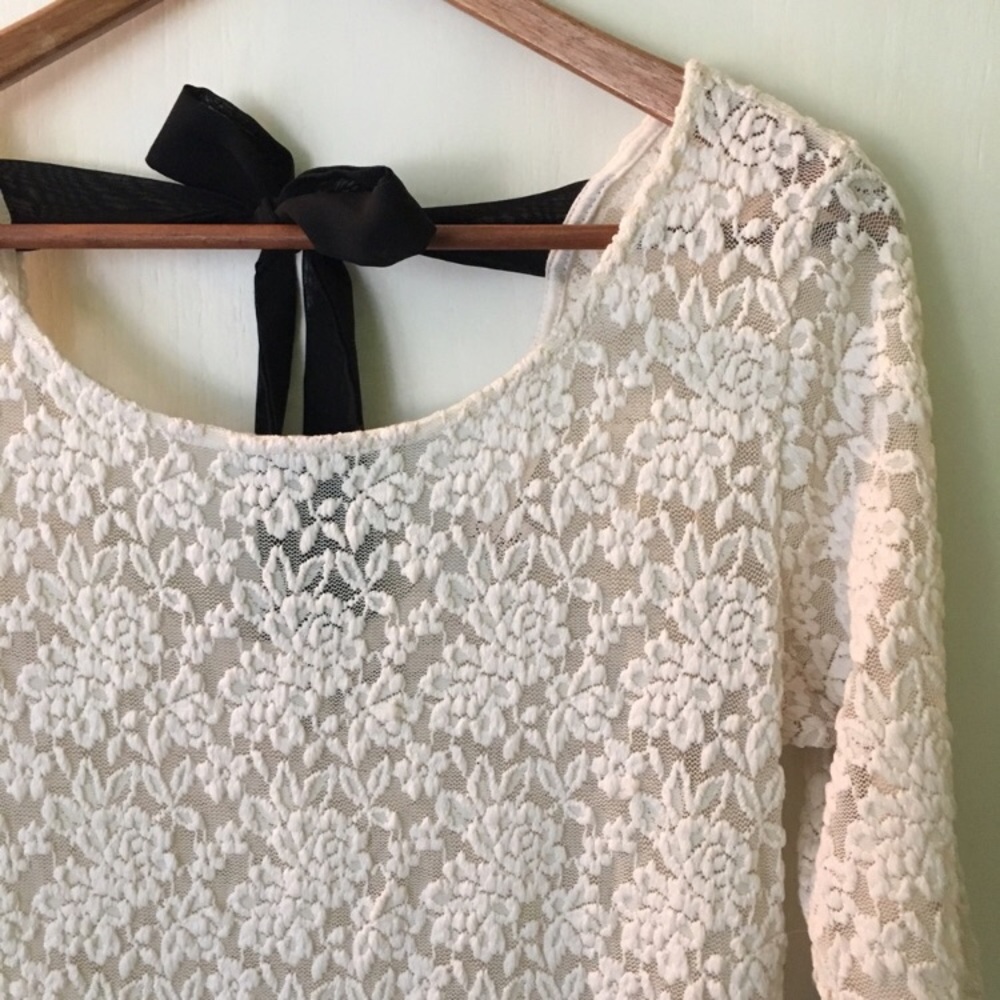 Last Chance! Forever 21 /Lace Blouse w/ bow detail