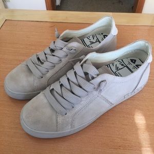 🦄24 hour sale🦄 Gorgeous Brushed Suede Sneakers