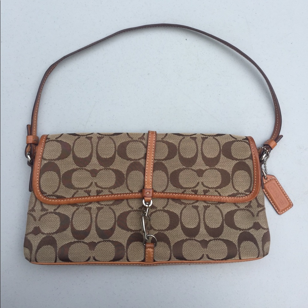 Coach signature shoulder bag clip closure