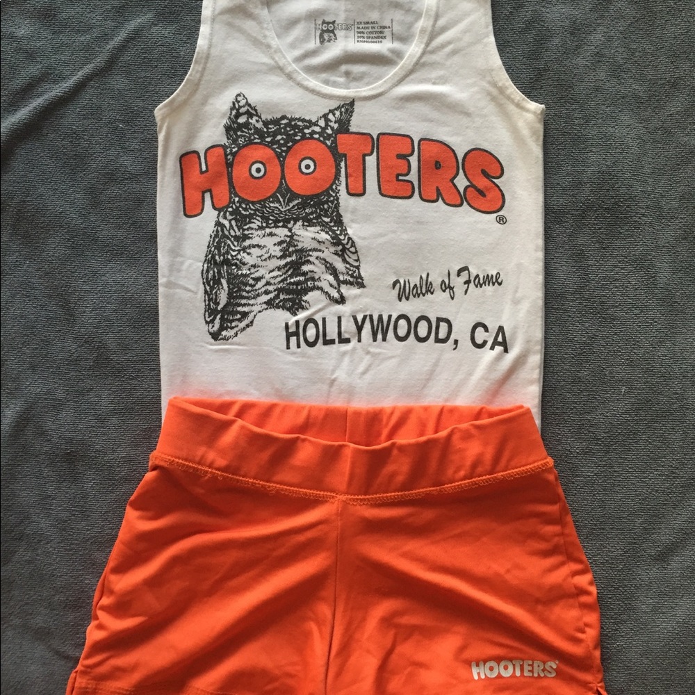 Hooters uniform