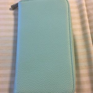 Thirty one wallet