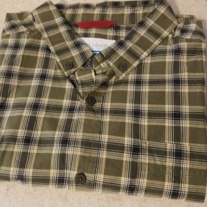 Columbia Long Sleeve button up (Never worn)