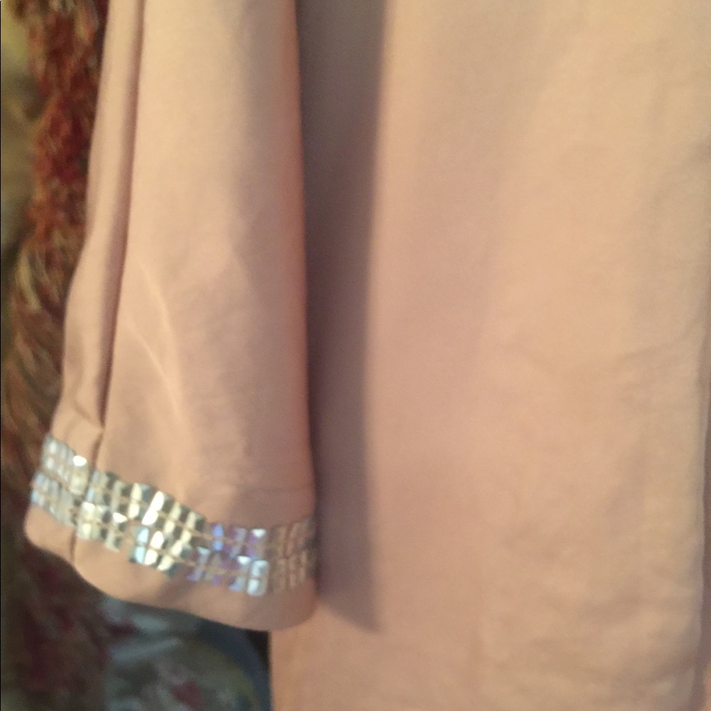 Top/blouse - Picture 2 of 2