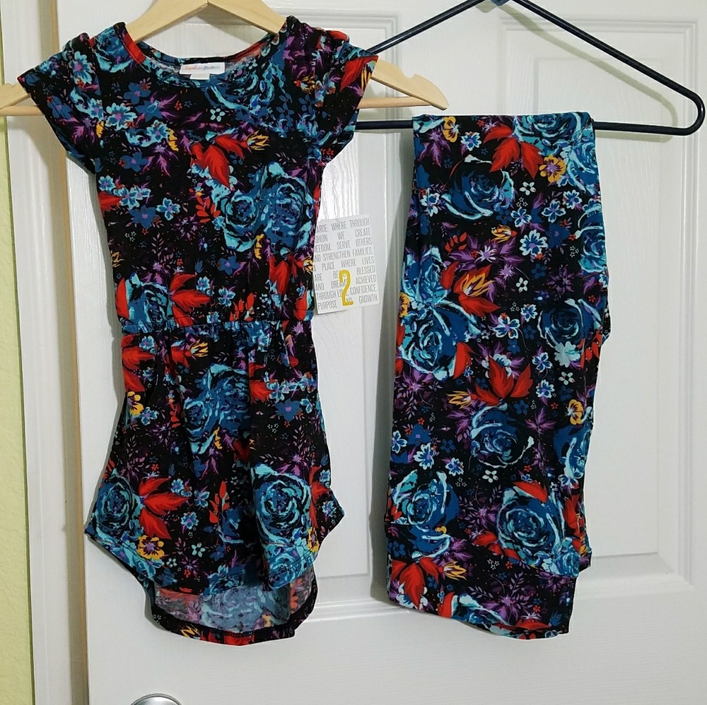 New tc lularoe roses mommy me set with Mae 2