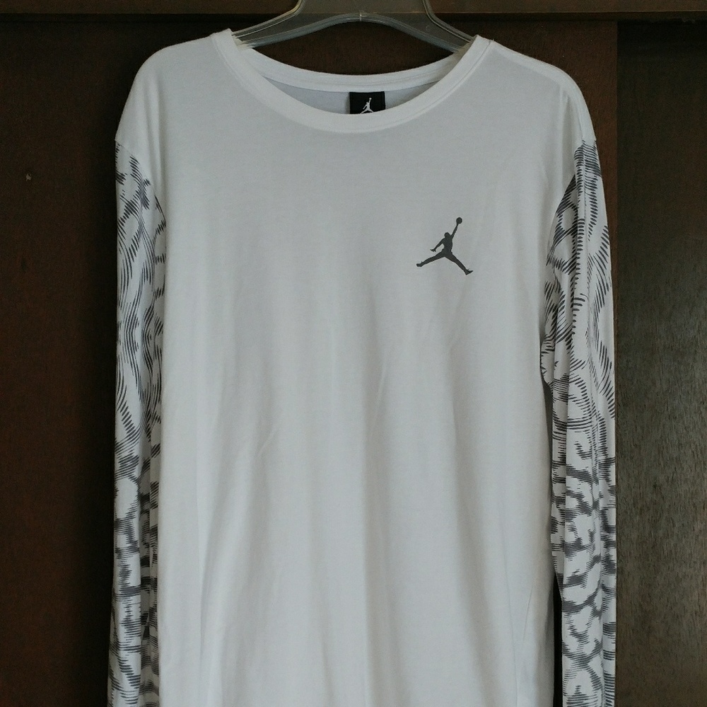 **SOLD** Jordan shirt
