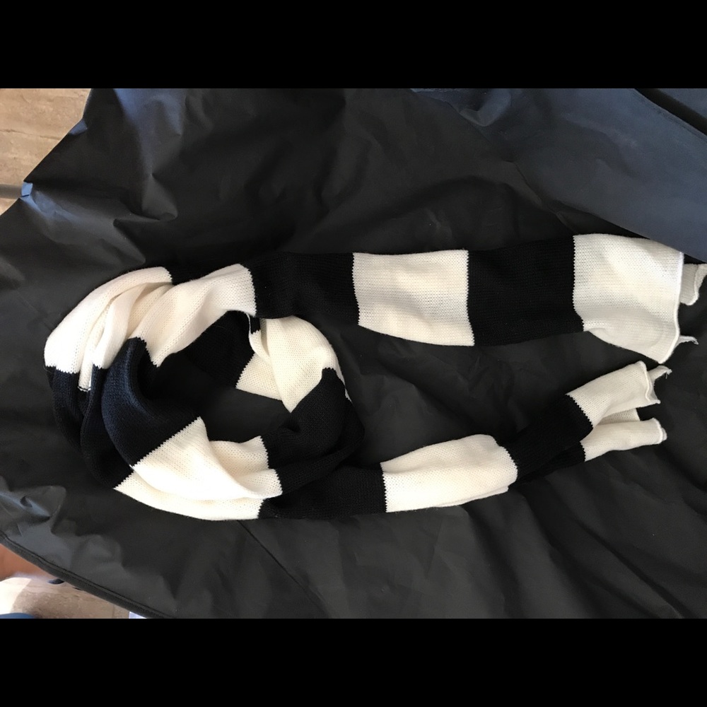 🌬 scarves - Picture 2 of 2