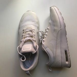 White air max thea