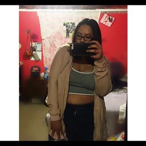 Meet your Posher, Ana