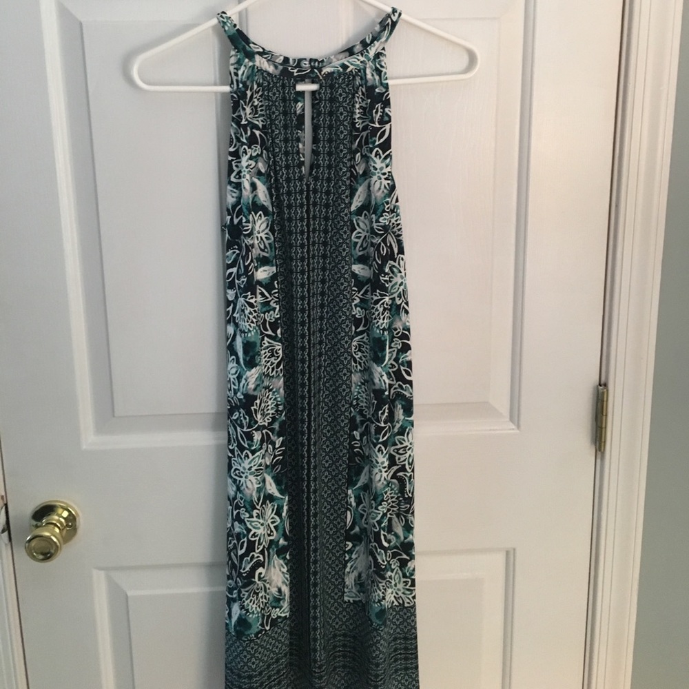 Never worn! Blue printed dress with keyhole detail