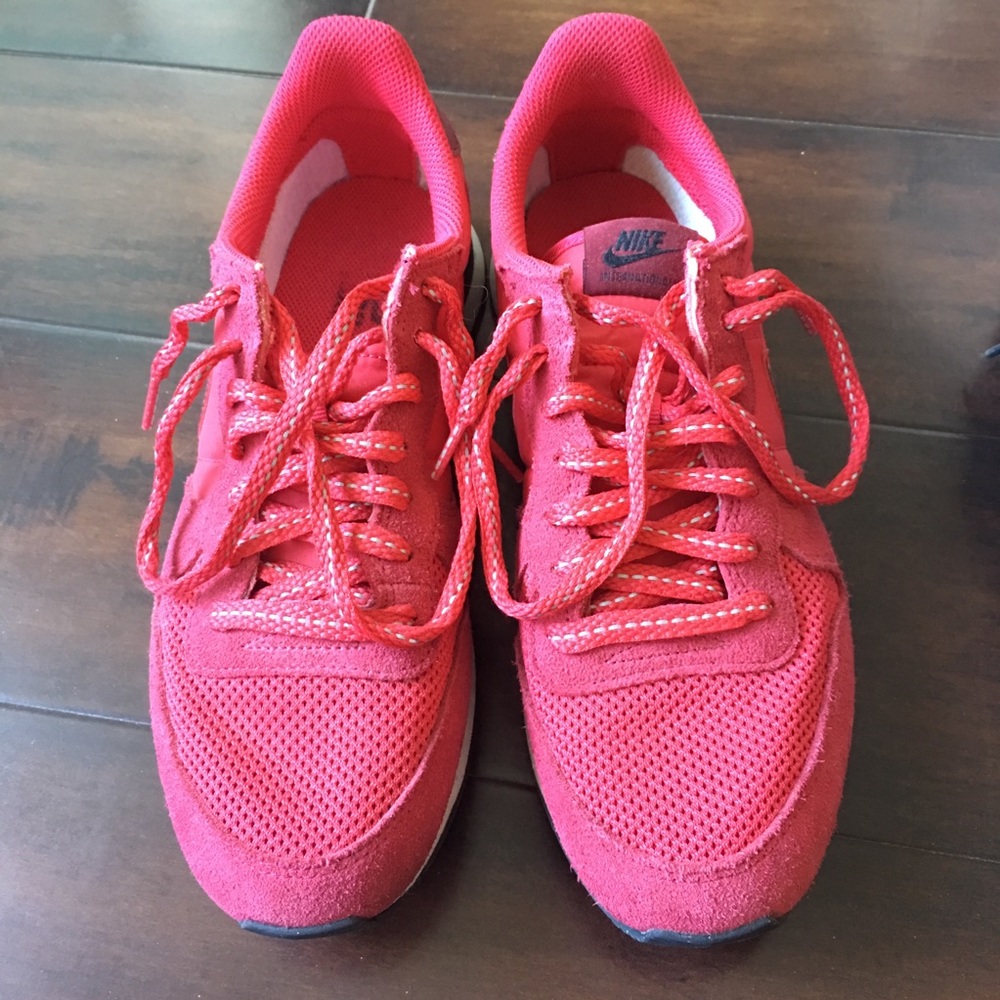 Old school Nike MD runners